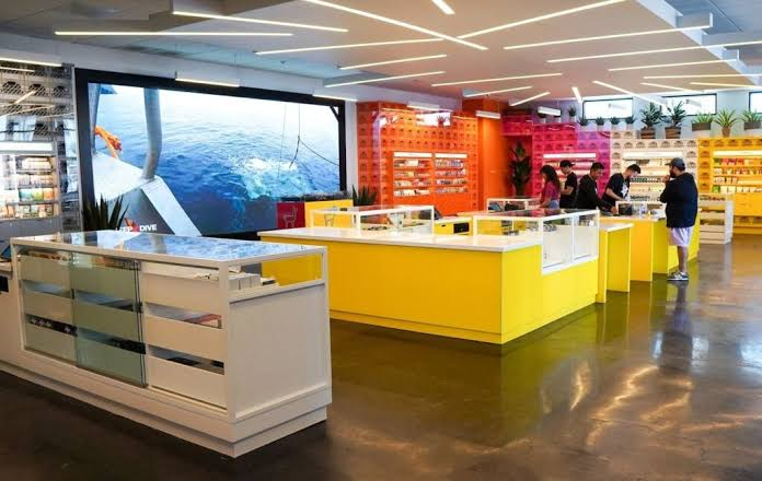 Behind the Counter: A Day in the Life of a BudtenderÂ